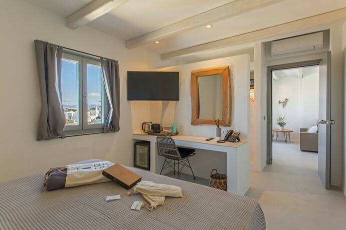 Imagen general del Hotel Paros Cape Suites. Foto 8