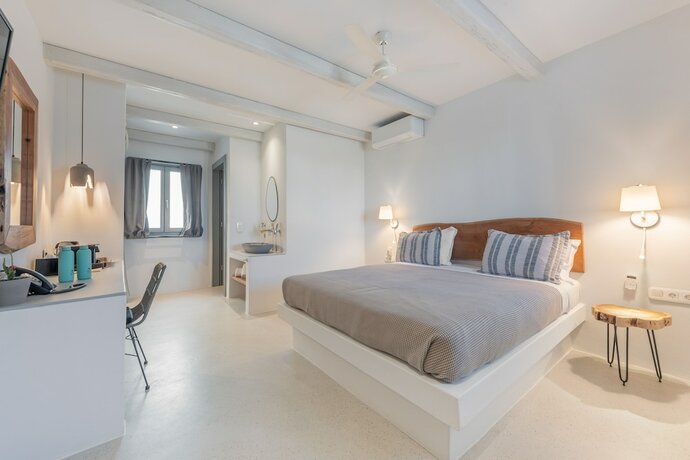 Imagen general del Hotel Paros Cape Suites. Foto 9