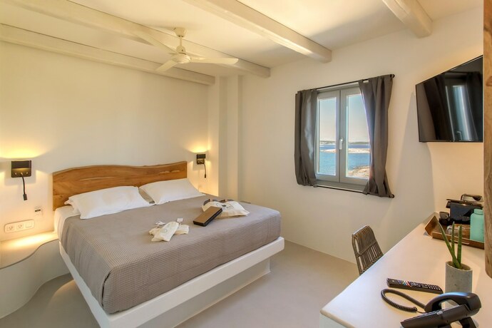 Imagen de la habitación del Hotel Paros Cape Suites. Foto 19