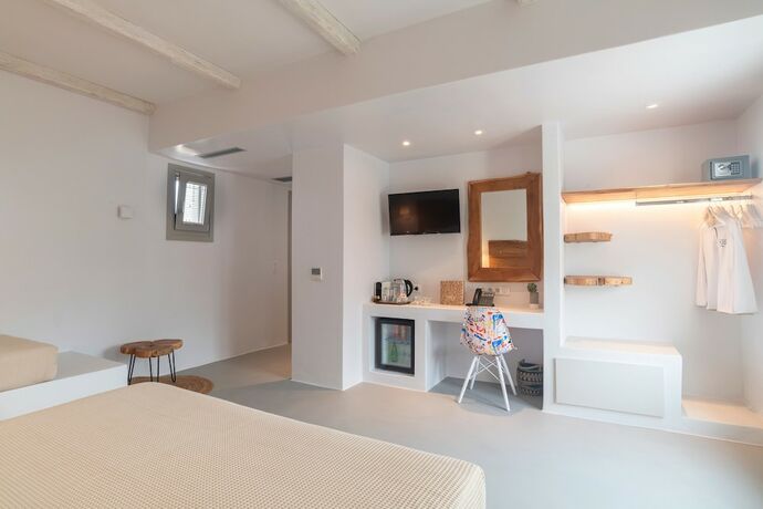 Imagen de la habitación del Hotel Paros Comfy Suites. Foto 20