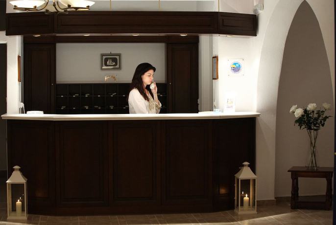 Imagen de los interiores del Hotel Paros Inn. Foto 20
