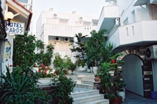 Imagen general del Hotel Paros, Kakapetra. Foto 1