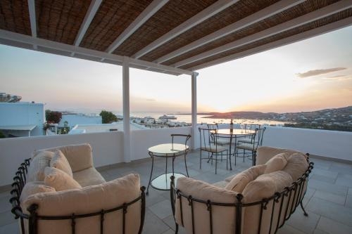 Imagen de la habitación del Hotel Paros Palace. Foto 10