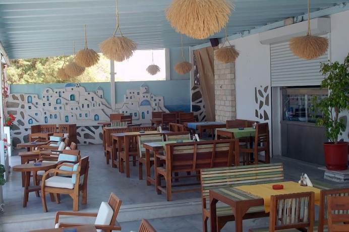Imagen del bar/restaurante del Hotel Paros, Paros Ciudad. Foto 3
