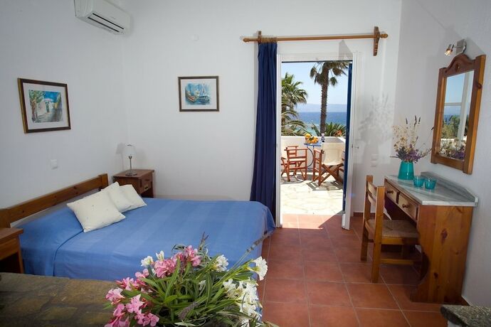 Imagen de la habitación del Hotel Paros Philoxenia. Foto 13