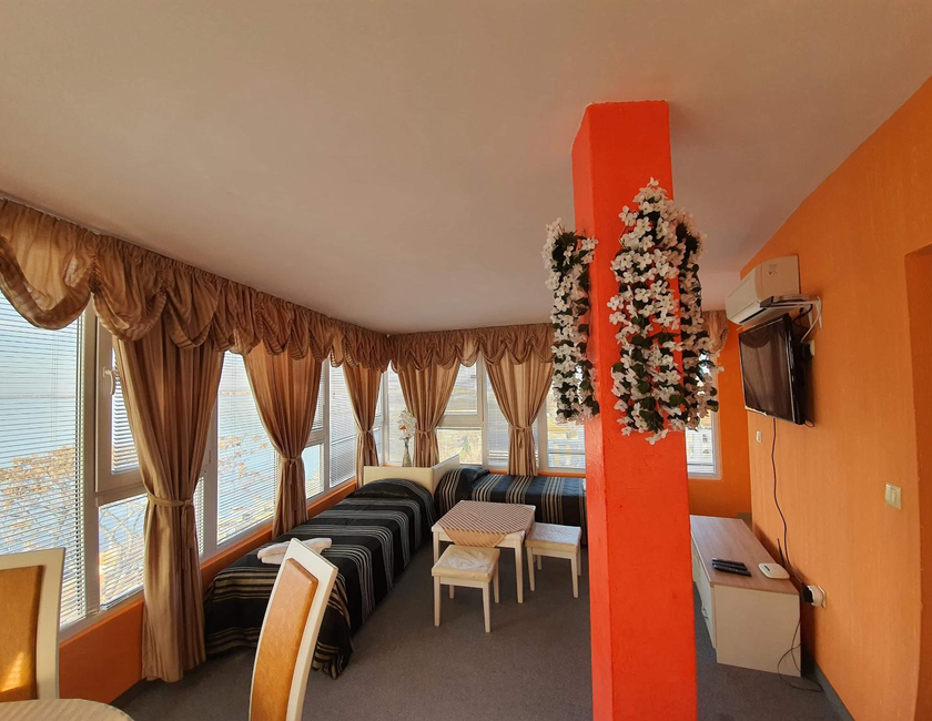 Imagen general del Hotel Paros, Pomorie. Foto 16