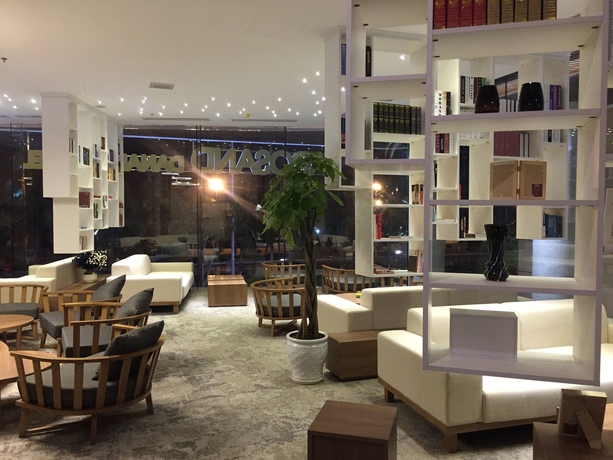 Imagen del bar/restaurante del Hotel Parosand Danang. Foto 5