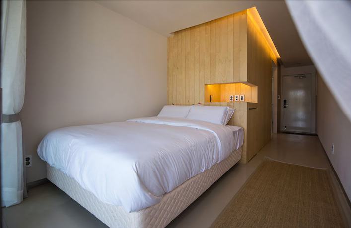 Imagen de la habitación del Hotel Parotia Water House. Foto 3