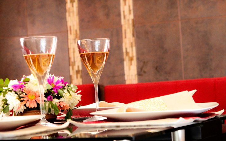 Imagen del bar/restaurante del Hotel Parque 63. Foto 5