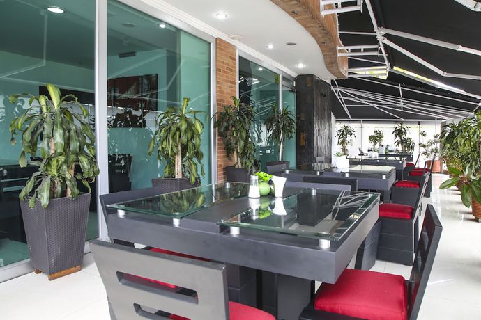 Imagen del bar/restaurante del Hotel Parque 63. Foto 7