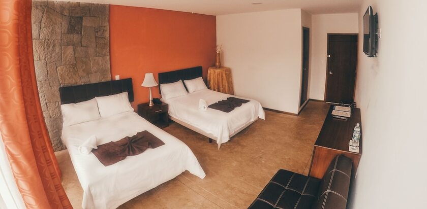 Imagen general del Hotel Parque Acu&aacute;tico Planeta Azul. Foto 3