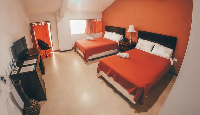 Imagen general del Hotel Parque Acu&aacute;tico Planeta Azul. Foto 4