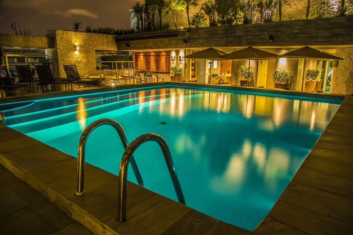 Imagen de la piscina del Hotel Parque Balneario Santos By Atlantica Hotels. Foto 14