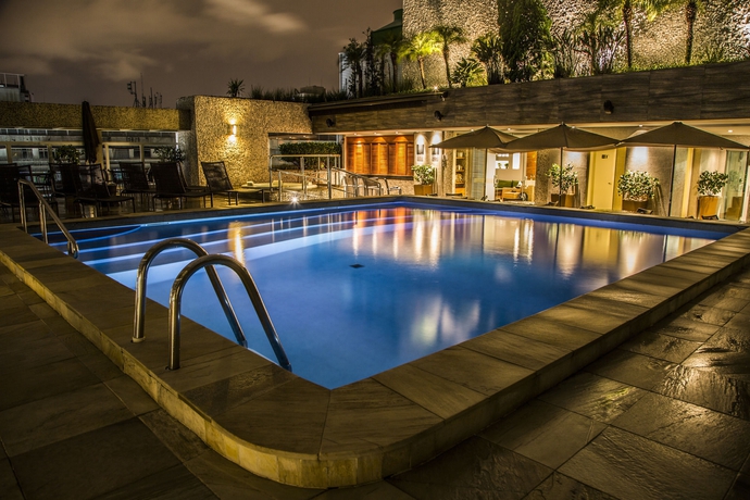 Imagen de la piscina del Hotel Parque Balneario Santos By Atlantica Hotels. Foto 16