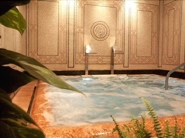 Imagen de la piscina del Hotel Parque - Balneario Termas Pallares. Foto 16