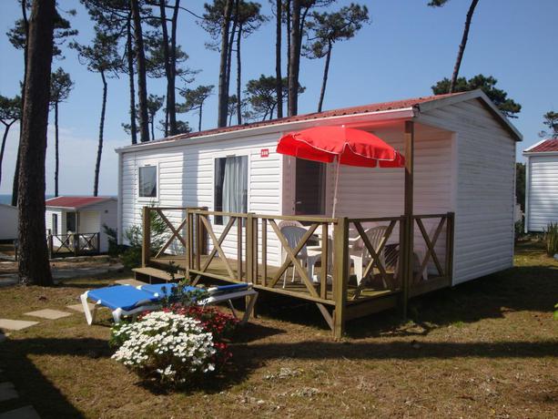 Imagen de los exteriores del Hotel Parque De Campismo Orbitur Angeiras. Foto 8