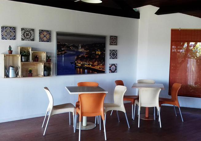 Imagen de los interiores del Hotel Parque De Campismo Orbitur Angeiras. Foto 11