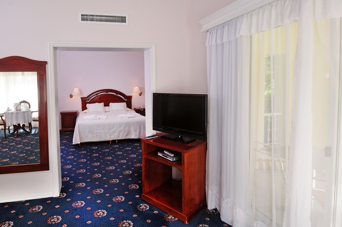 Imagen de la habitación del Hotel Parque Jean Clevers. Foto 10