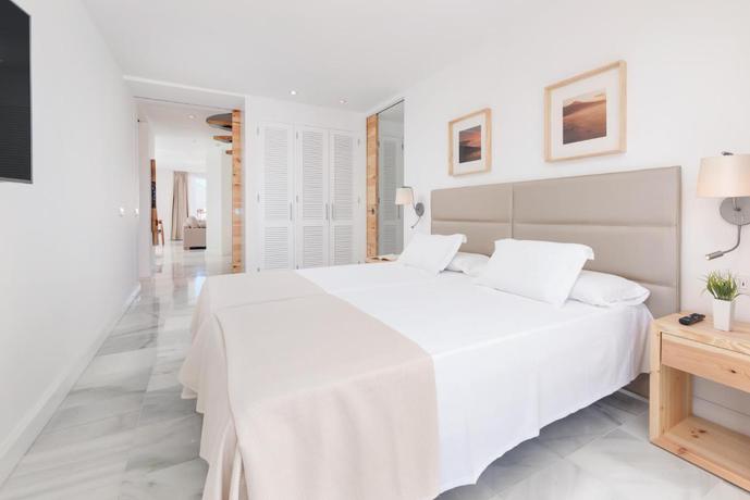 Imagen de la habitación del Hotel Parque Santiago III. Foto 7