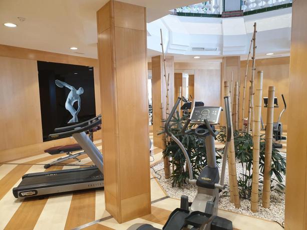 Imagen de los interiores del Hotel Parque Santiago IV. Foto 13