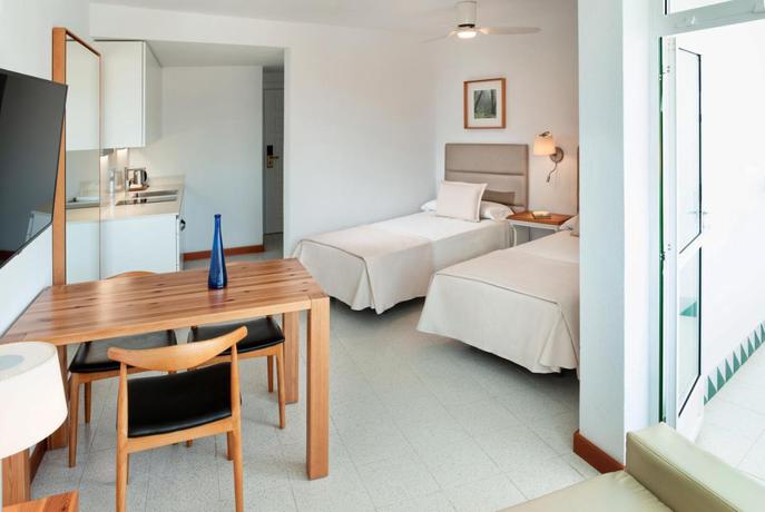 Imagen de la habitación del Hotel Parque Santiago IV. Foto 7