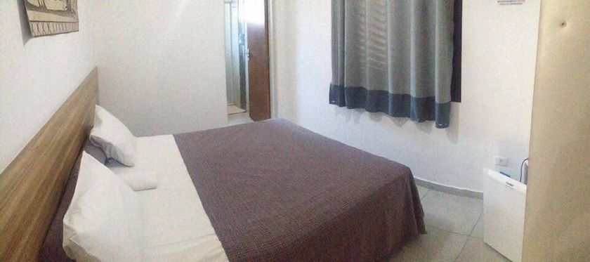Imagen de la habitación del Hotel Parque Su&iacute;tes Guaruj&aacute;. Foto 13