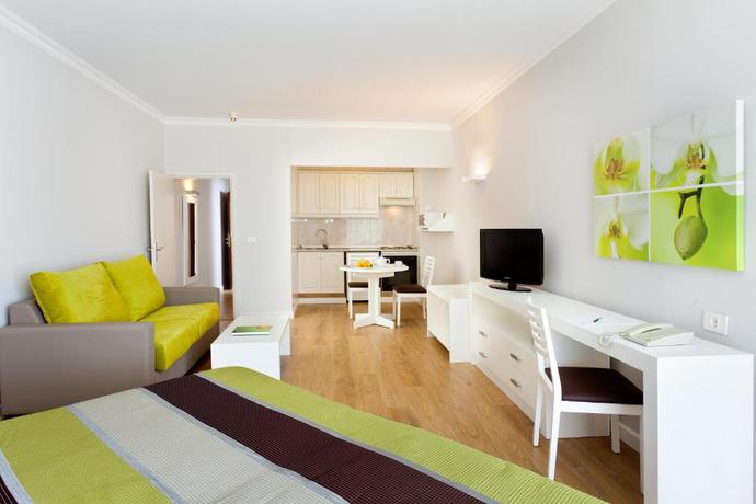 Imagen de la habitación del Hotel Parque Vacacional Eden. Foto 5