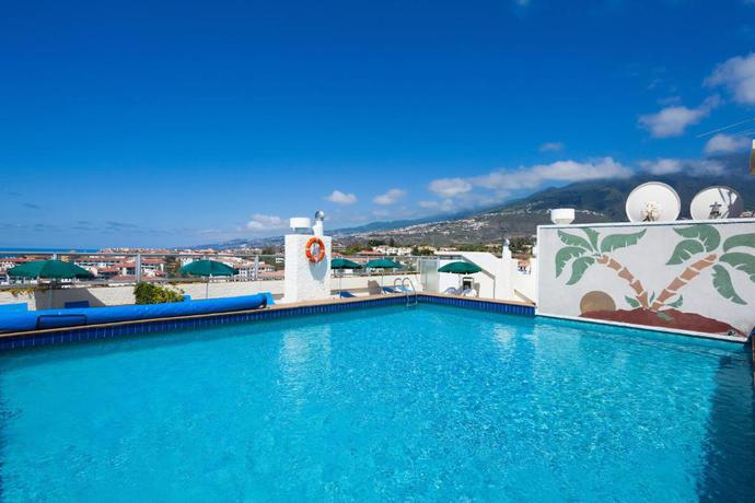 Imagen de la piscina del Hotel Parque Vacacional Eden. Foto 11