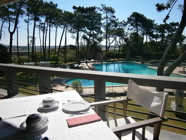 Imagen de los exteriores del Hotel Parque do R&iacute;o. Foto 5