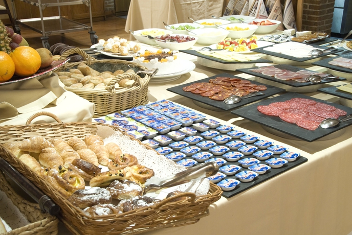 Imagen del bar/restaurante del Hotel Parquesur. Foto 4