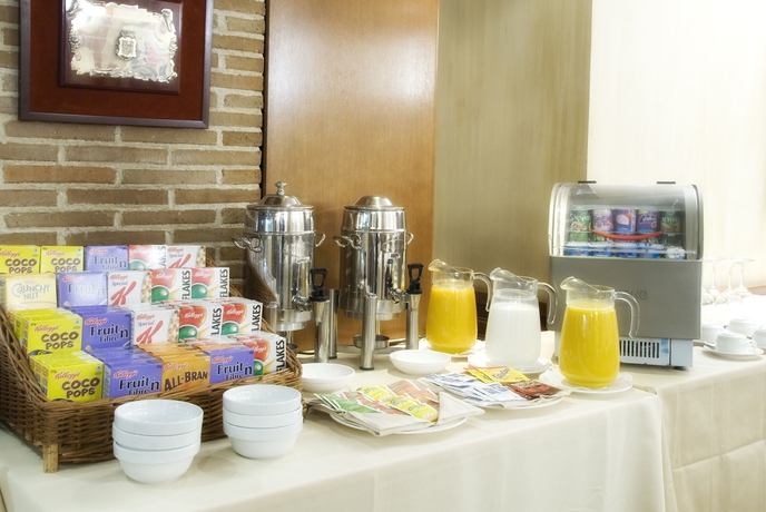 Imagen del bar/restaurante del Hotel Parquesur. Foto 5