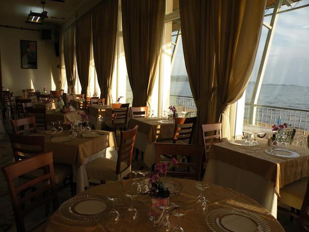 Imagen del bar/restaurante del Hotel Parrini. Foto 4