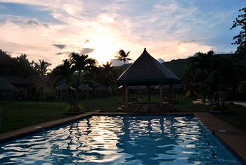 Imagen de la piscina del Hotel Parrot Paradise Resort. Foto 16