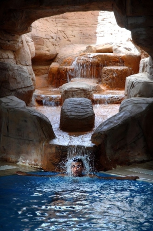 Imagen de los exteriores del Hotel Parrotel Aquapark Resort. Foto 7