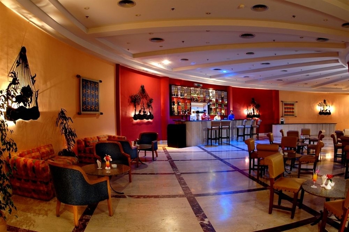 Imagen del bar/restaurante del Hotel Parrotel Aquapark Resort. Foto 2