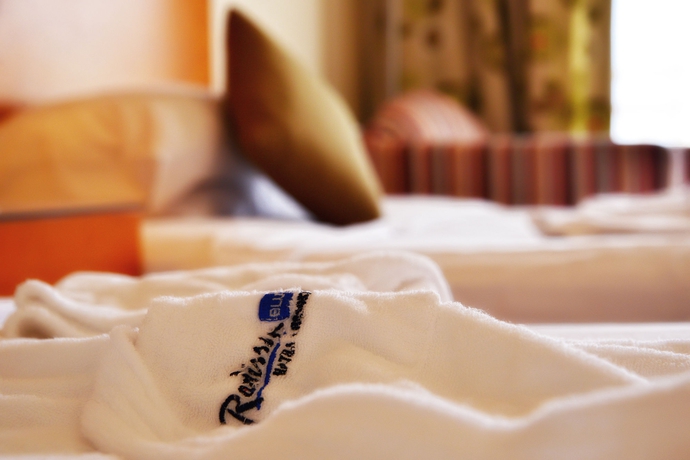 Imagen de la habitación del Hotel Parrotel Beach Resort. Foto 3