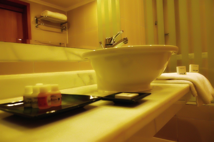 Imagen de la habitación del Hotel Parrotel Beach Resort. Foto 5