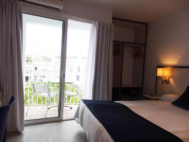 Imagen de la habitación del Hotel Parrots Sitges. Foto 11