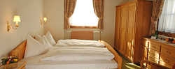 Imagen de la habitación del Hotel Parsenn. Foto 2