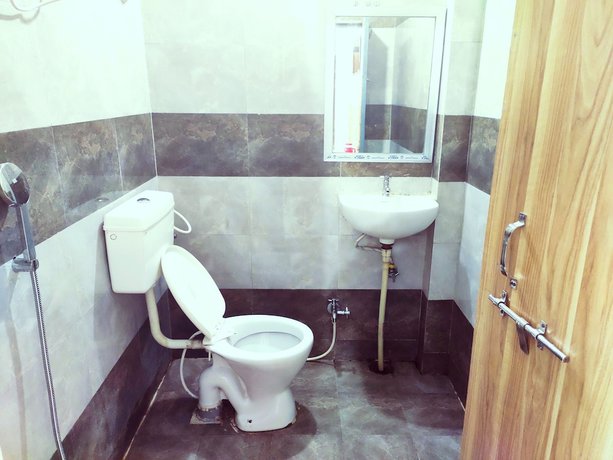 Imagen de la habitación del Hotel Parth. Foto 7