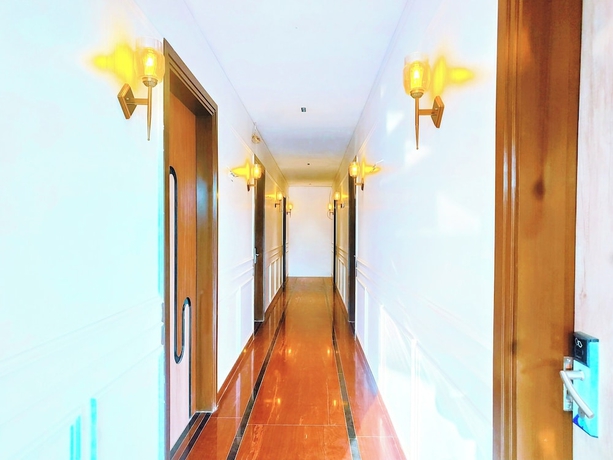 Imagen de los interiores del Hotel Parth, Faizabad. Foto 14