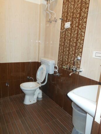 Imagen general del Hotel Parth Regency. Foto 5