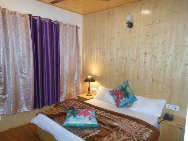 Imagen general del Hotel Parth Regency. Foto 1