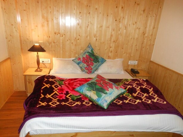 Imagen de la habitación del Hotel Parth Regency. Foto 6