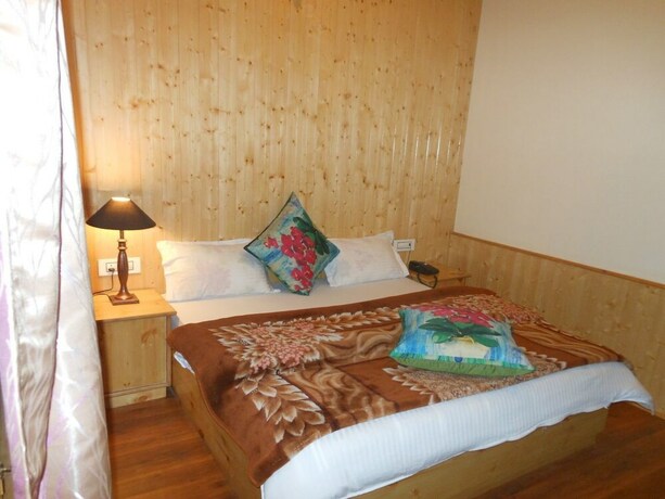 Imagen de la habitación del Hotel Parth Regency. Foto 9