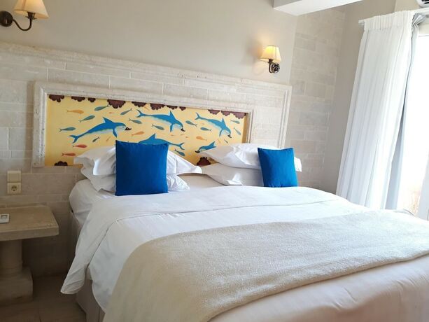 Imagen general del Hotel Parthenis Beach Suites By The Sea. Foto 16