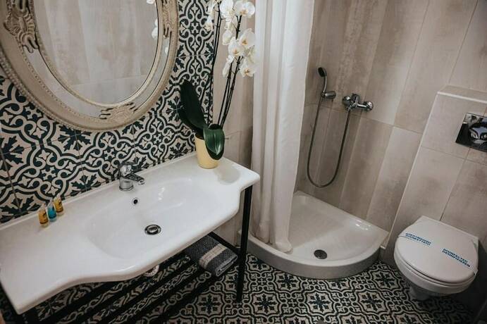 Imagen general del Hotel Parthenon Art Executive Wing. Foto 2