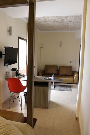 Imagen general del Hotel Particular Destiny Suites, Douala III. Foto 1
