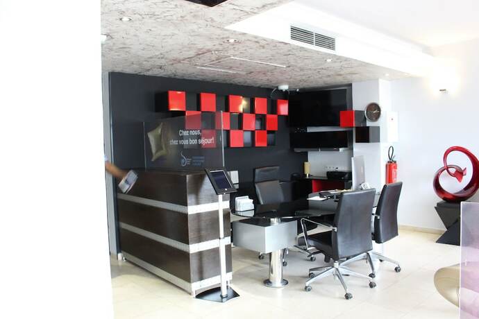 Imagen general del Hotel Particular Destiny Suites, Douala III. Foto 8