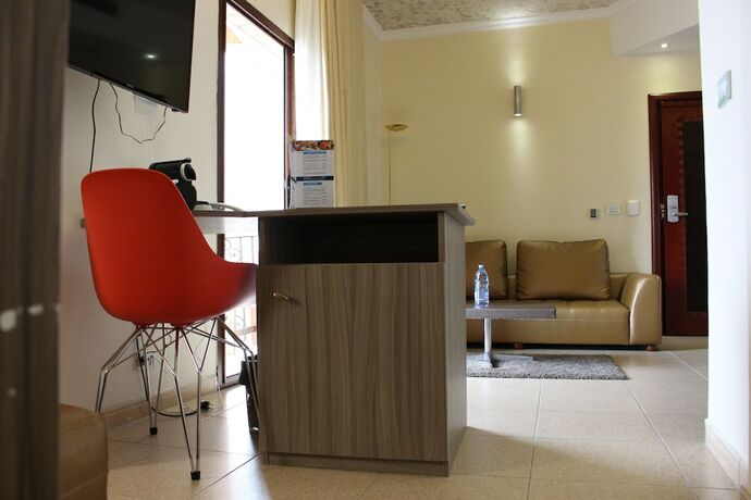 Imagen general del Hotel Particular Destiny Suites, Douala III. Foto 12